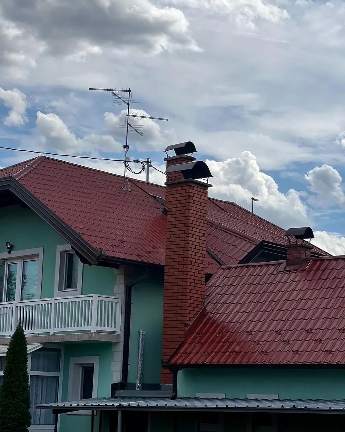 Crijep lim i oluk na kući